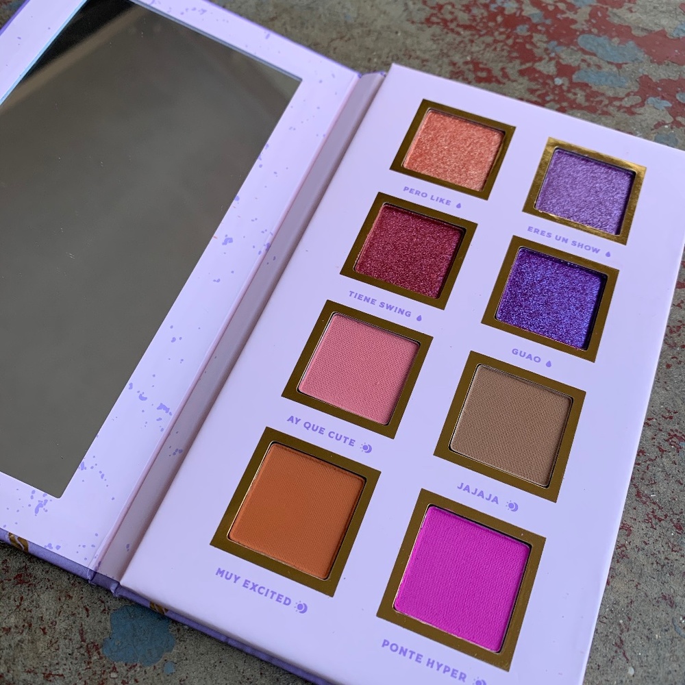 Spanglish Pressed Pigment Eyeshadow Palette Alamar